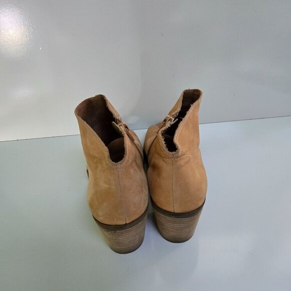 Lucky Brand Kasima Camel Suede Peep Toe Side Cute Out Booties Size 8.5M - Picture 4 of 10